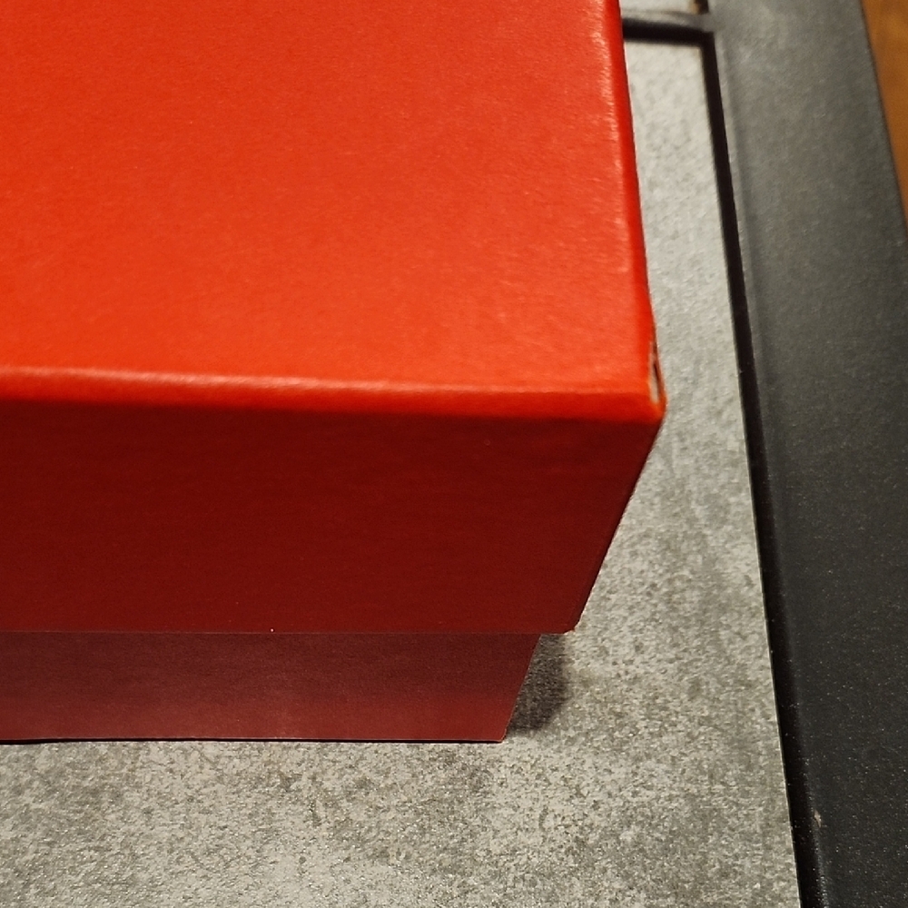 Ferragamo Red Gift Box - Picture 5 of 6
